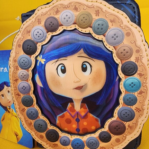 Loungefly Coraline Portal Button Frame Lenticular Zip Wallet NEW - Picture 4 of 15